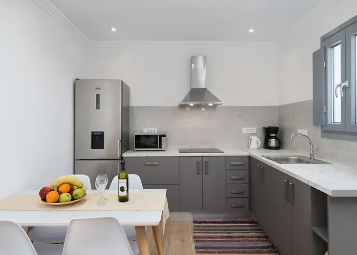 Bliss Holidays Spot Апартаменты *