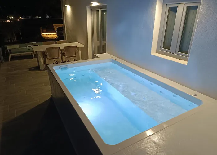 Bliss Holidays Spot Тира